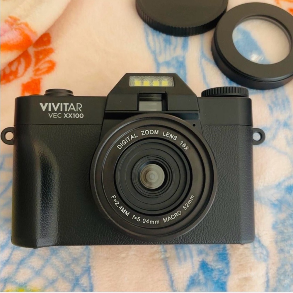 VEC XX100 4K Digital Camera plus two extra lens and bag